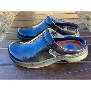 New NWOB Womens Clarks Pro Navy Patent Professional Work Clog Shoes Size 7.5 M